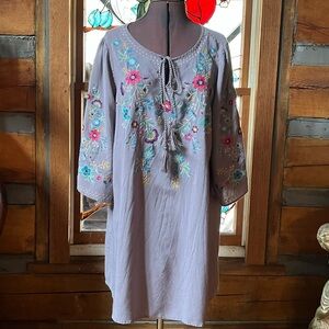 Umgee gray Floral Embroidered Tunic